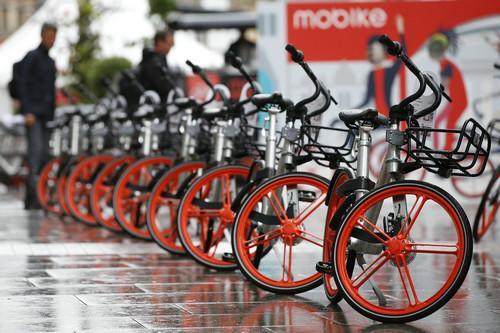 6月29日，來自中國的摩拜單車在英國第二大城市曼徹斯特亮相。新華社發(fā)
