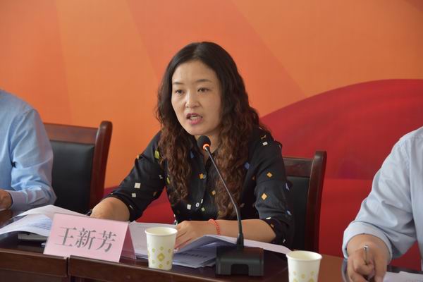 副局長王新芳傳達(dá)區(qū)委會(huì)議精神 副局長王新芳傳達(dá)區(qū)委會(huì)議精神