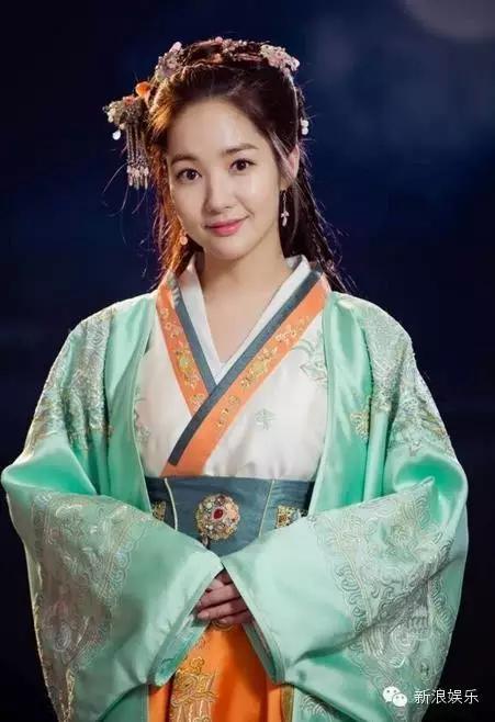 允兒招架不住古裝？韓國女星古裝LOOK一覽 誰贏了？