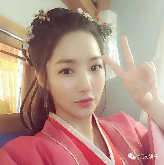允兒招架不住古裝？韓國女星古裝LOOK一覽 誰贏了？