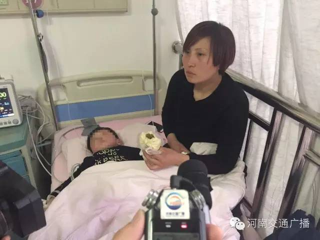小浩天的母親通過(guò)河南交通廣播向所有幫助他們的人表達(dá)了感謝！