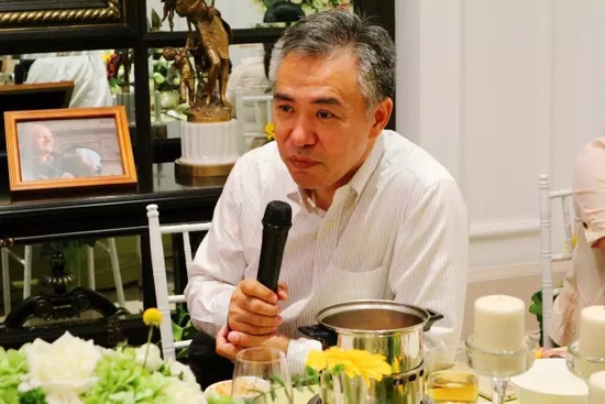 就藝術(shù)品投資收藏、人工智能、基因檢測等話題，劉東曉博士一一做了分析講解。