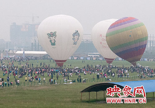 2014年鄭州航展活動(dòng)現(xiàn)場