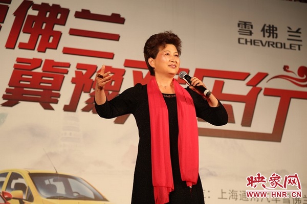 張春榮演唱的《香魂女》選段，博得觀眾陣陣掌聲。