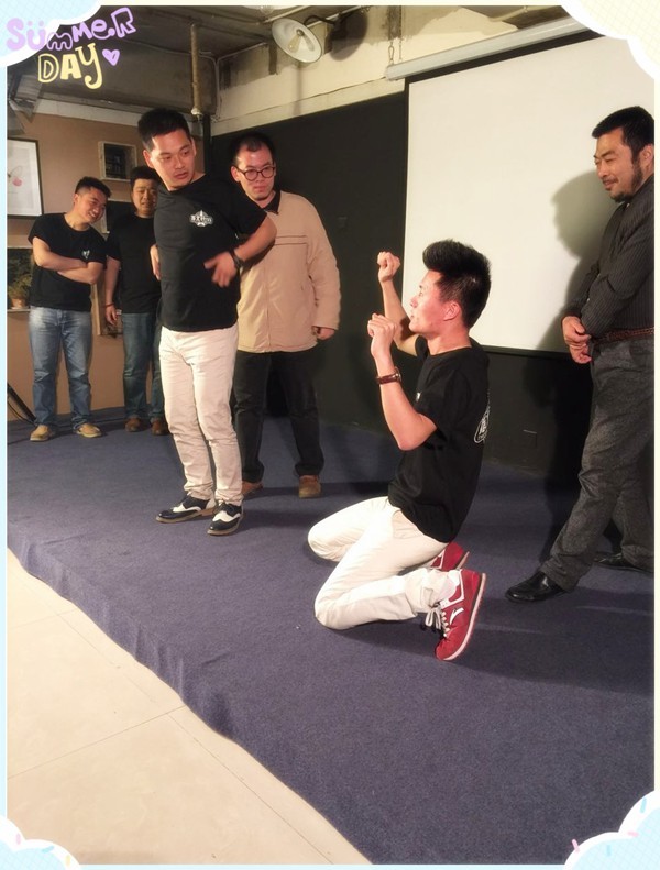 難度增加，連動(dòng)作都由觀眾設(shè)定~行軍打仗中，路飛是有多怕死？