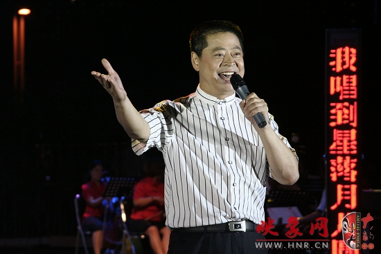 國(guó)家一級(jí)演員、河南省曲劇團(tuán)團(tuán)長(zhǎng)孟祥禮演唱《你家在哪里》