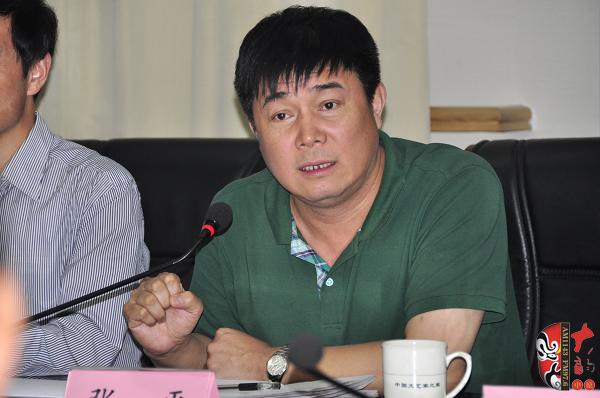河南豫劇院藝術(shù)發(fā)展部主任、著名導(dǎo)演張平