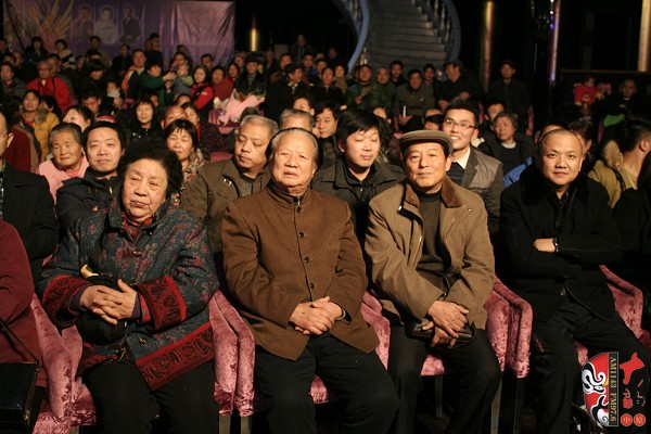 著名豫劇表演藝術(shù)家、小生之帝王素君  著名豫劇表演藝術(shù)家、唐派傳人賈廷聚、楊志禮