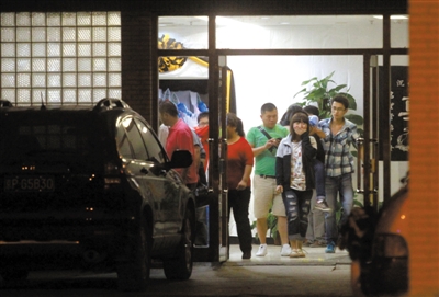 2012年9月17日，廠橋小學(xué)門口，一女子駕車錯將油門當(dāng)剎車，撞死一男學(xué)生。