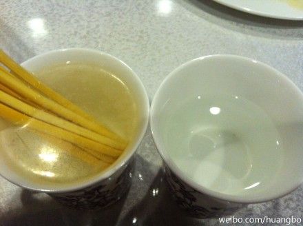 圖片來自黃渤、河北李虎微博