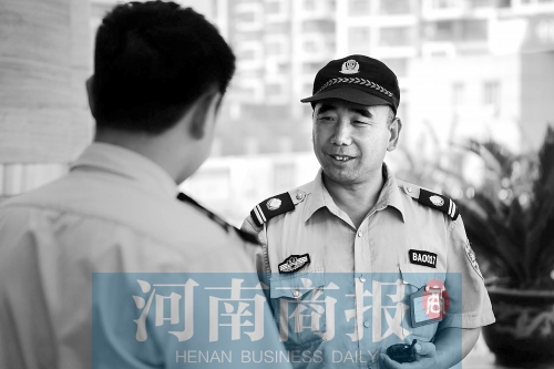 現(xiàn)在的劉阿春，在鄭州一家酒店當保安經(jīng)理