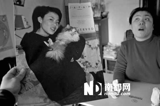昔日的清純與秀美，如今，卻終身癱瘓、生活不能自理。C FP供圖