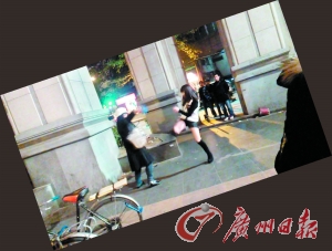 “保時捷女孩”踢腿救人。