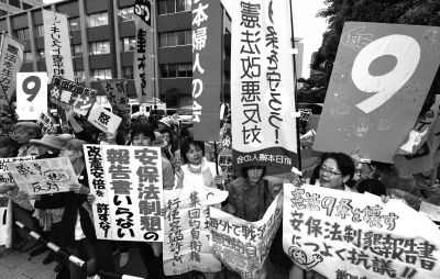 　5月15日，日本東京，民眾集會(huì)抗議政府修憲。圖/東方IC