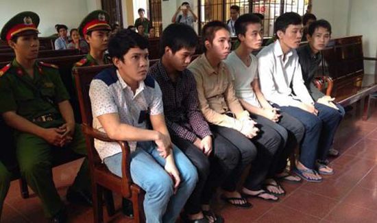 　12月3日，越南邊和市人民法院判處參與反華騷亂的6名罪犯1年至2年6個(gè)月不等的有期徒刑。
