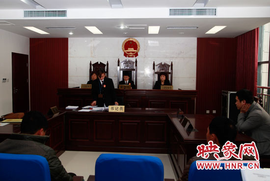 11月13日，金水區(qū)法院集中宣判了6起拖欠農(nóng)民工工資案件。