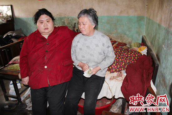 鄭州市民爭(zhēng)相購(gòu)買“過(guò)期榨菜” 幫貧困母女渡過(guò)難關(guān)