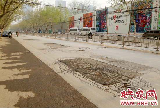南陽路因為地鐵將要施工而暫緩大修。
