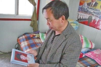 每次想起自己3歲小孫女的無辜離世，老高都深深地悔恨自己交友不慎