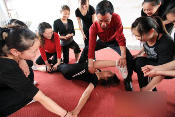 藝校妹子到底有多苦？