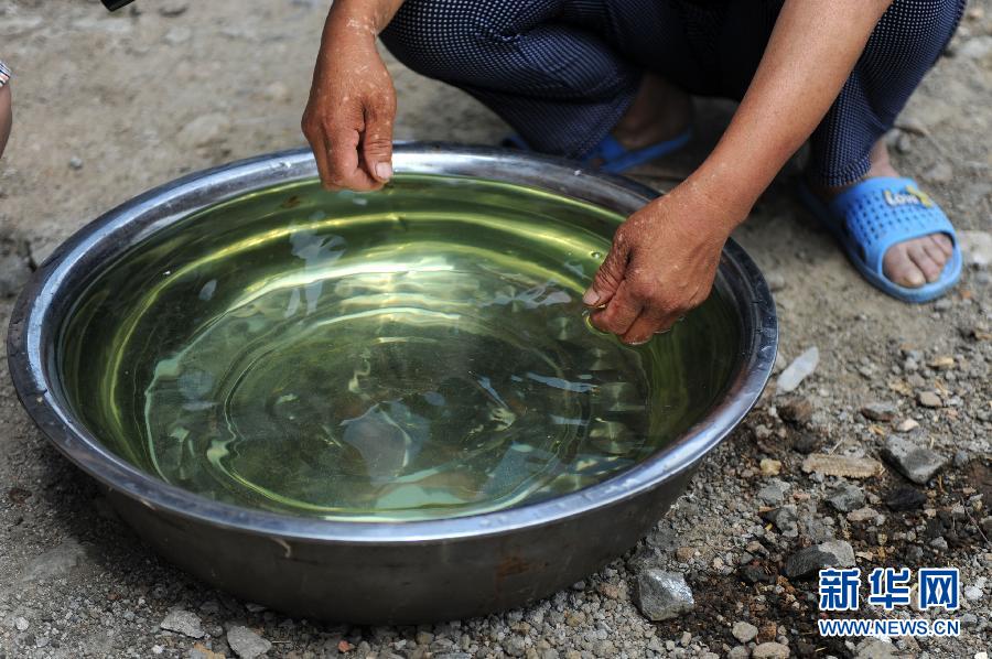 地下水成“綠茶”　污染二十多年該誰治？