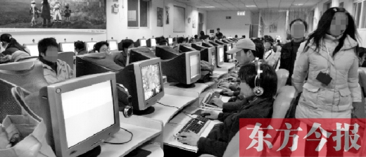 網吧早已成為年輕人的一個重要去處。18年過去了，河南人的生活與互聯網已經密不可分