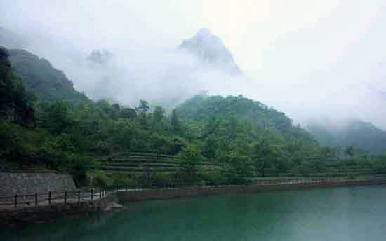 雨后蟒河，美到窒息，這個feel倍爽!