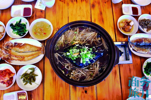 島上著名的養(yǎng)生大餐。
