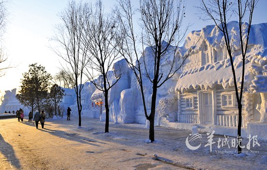 自然賜于雪的無垠，藝術(shù)給予雪的靈魂，人類創(chuàng)造雪的財(cái)富 王遠(yuǎn)昌攝