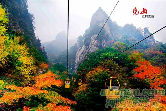 深秋去堯山賞紅葉、泡溫泉、拜大佛