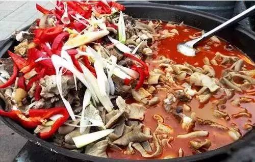 新疆奇葩”黑暗料理“ 你吃過嘛？