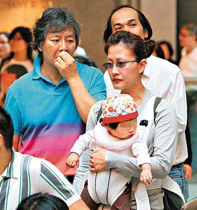 陳慧珊和老公鐘家鴻、女兒