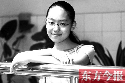 祁瑩就讀于鄭州外國(guó)語(yǔ)中學(xué)，她的夢(mèng)想是當(dāng)一名外交官 邱琦/圖