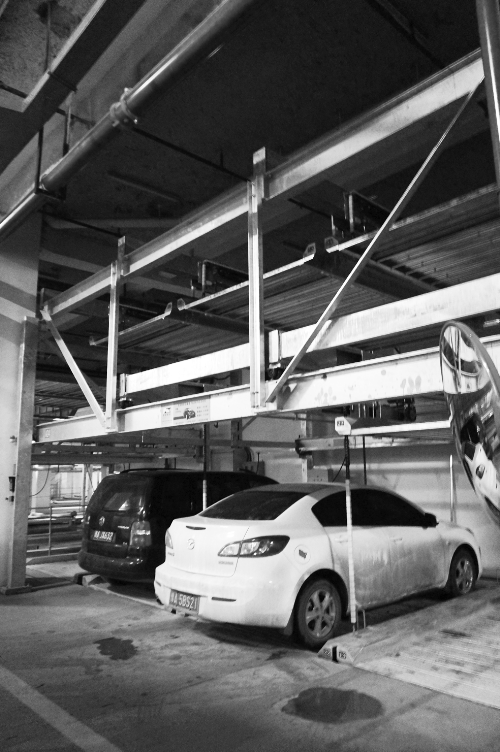 蘇荷立體式公共停車(chē)場(chǎng)去年12月開(kāi)始使用，有384個(gè)車(chē)位。