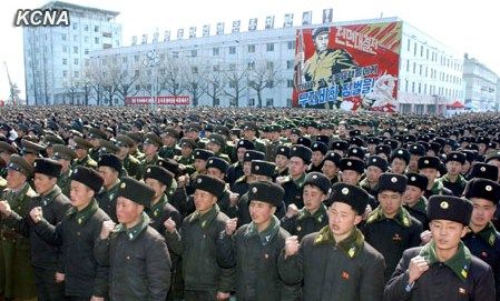 朝鮮黃海北道、咸鏡南道和南浦市11日舉行軍民大會，支持朝鮮人民軍最高司令部發(fā)言人聲明。