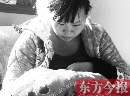 重新找回兒子蛋蛋，年輕的媽媽再也不忍離開