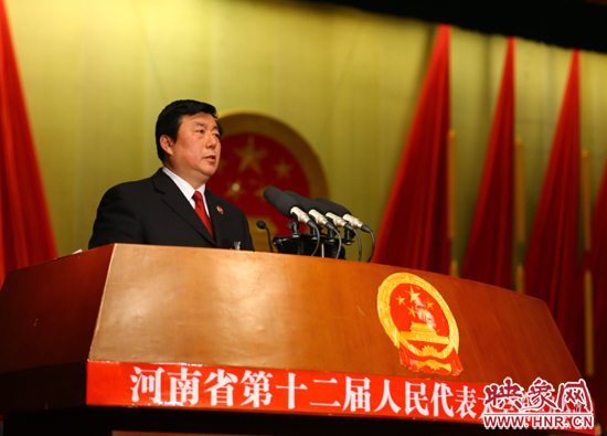 省人民檢察院檢察長蔡寧向大會作工作報告。