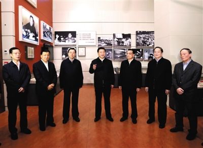 2012年11月29日，習(xí)近平等在國家博物館參觀《復(fù)興之路》展覽，提出為實現(xiàn)中國夢而奮斗。