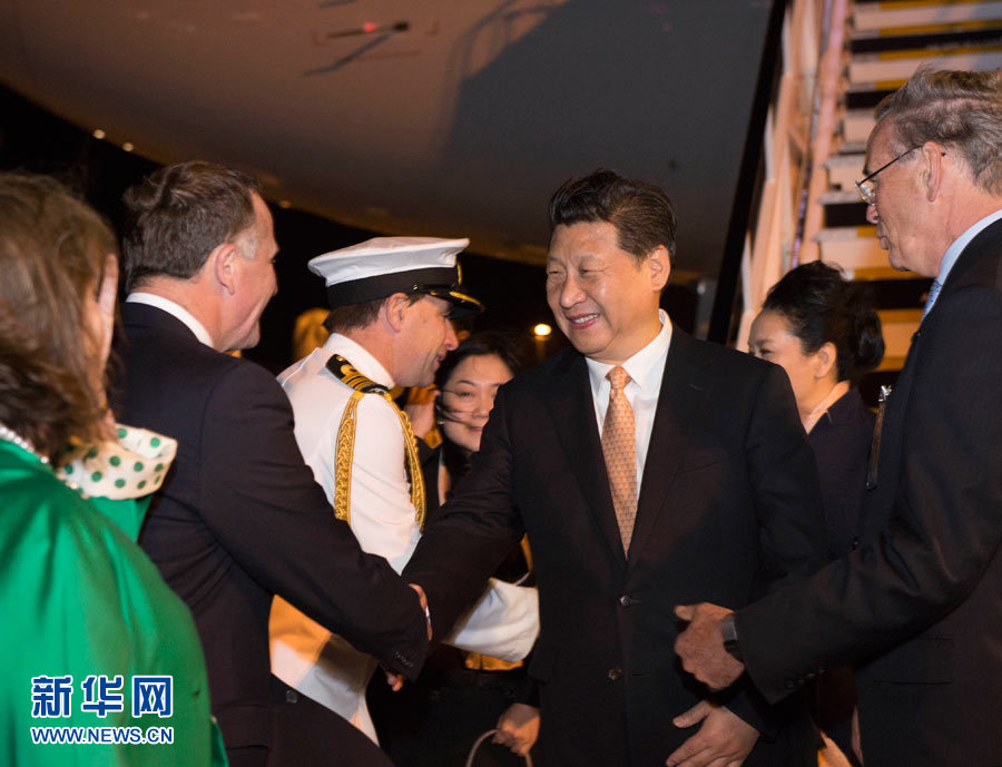 習(xí)近平抵達(dá)奧克蘭開始對(duì)新西蘭進(jìn)行國(guó)事訪問
