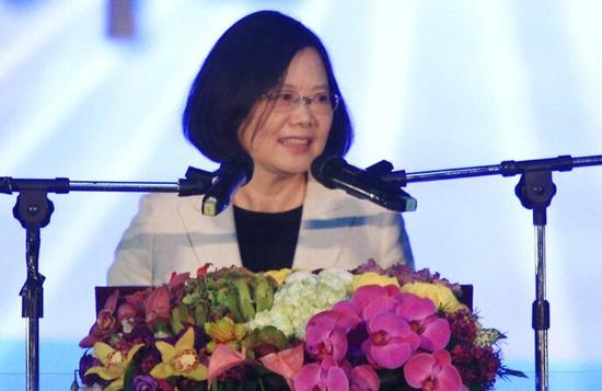 蔡英文向教師溫情喊話教師嗆：太晚了！（圖片來源：臺(tái)灣《聯(lián)合報(bào)》）