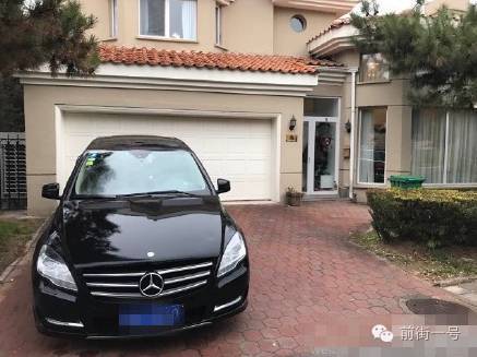 該外籍男子的車輛。（網(wǎng)友供圖）