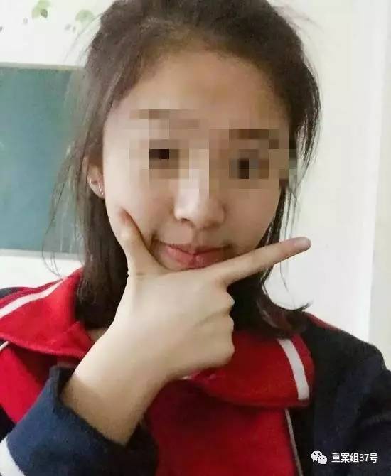 17歲高中男生教室里掐死女同學，被訴故意殺人和強奸