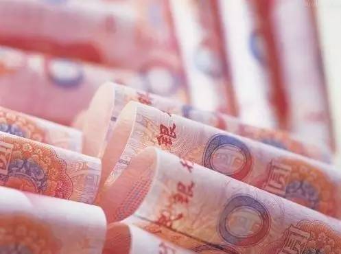 對(duì)增收潛力大、帶動(dòng)能力強(qiáng)的7大群體（技能人才、新型職業(yè)農(nóng)民、科研人員、小微企業(yè)創(chuàng)業(yè)者、企業(yè)經(jīng)營(yíng)管理人、基層干部隊(duì)伍、有勞動(dòng)能力困難群體）實(shí)施激勵(lì)計(jì)劃，推出差別化收入分配激勵(lì)政策，帶動(dòng)城鄉(xiāng)居民實(shí)現(xiàn)總體增收。