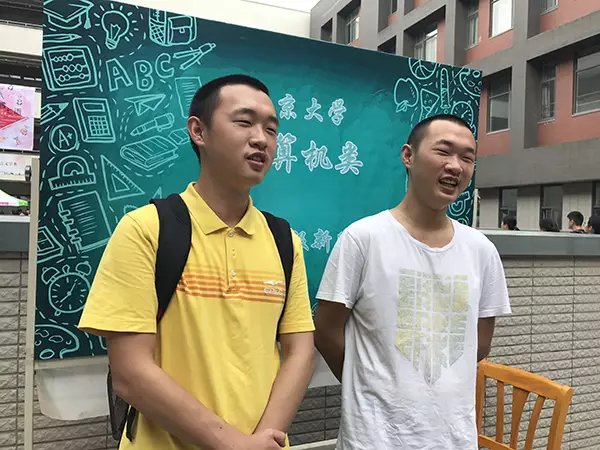 雙胞胎兄弟陳于勤、陳于思。