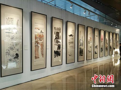 齊白石作品《山水十二條屏》在北京展出。<a target='_blank'  _fcksavedurl='http://www.chinanews.com/' _fcksavedurl='http://www.chinanews.com/' >中新網(wǎng)</a>記者 宋宇晟 攝