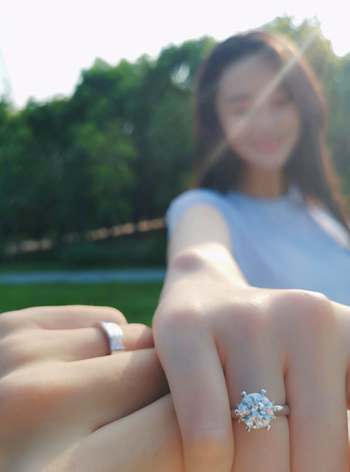 張馨予的婚紗成了淘寶爆款，知道價(jià)格后讓人大跌眼鏡！