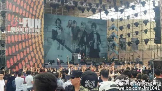 河南交通廣播主持人佳音、彎彎、朱浩都登上了優(yōu)放舞臺，優(yōu)放，交廣在這里！