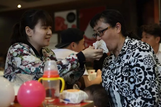 有了女兒后，我更能體會當(dāng)媽的辛苦與付出，謝謝你媽媽