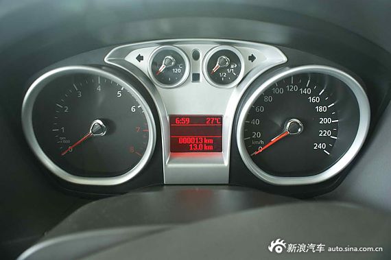 　?？怂箖蓭?jīng)典1.8MT 時尚型