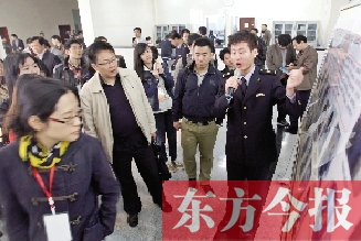 鄭州新鄭綜合保稅區(qū)的成就，引發(fā)了六省媒體記者的關(guān)注